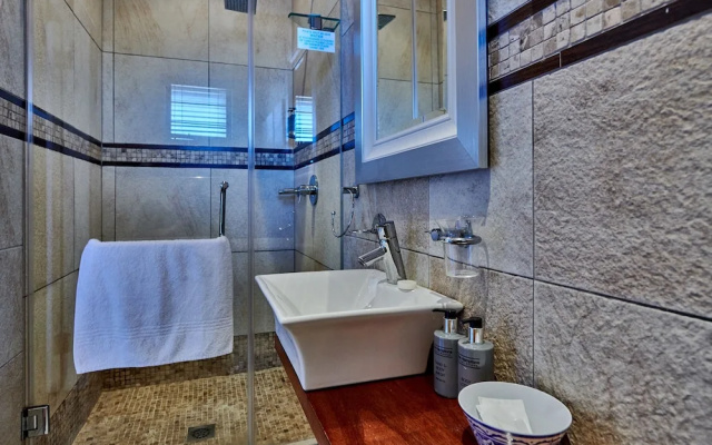 The Hamptons Guest House