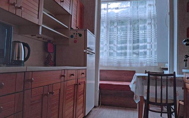 Cozy Studio Apt Close to City Center