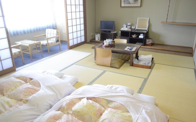 The Gramercy – Guest Rooms – Shunan