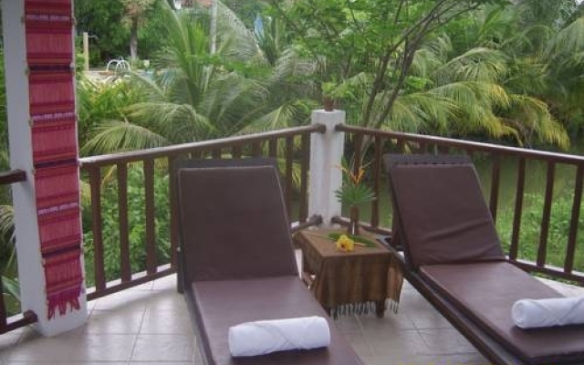 Naiharn Garden Resort  Spa