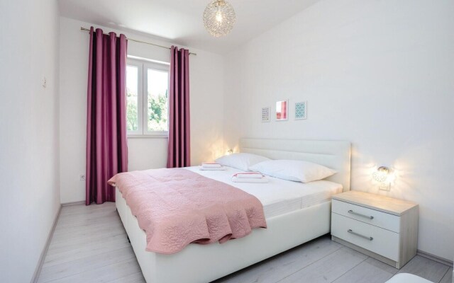 Amazing Home in Cavtat With Wifi and 1 Bedrooms