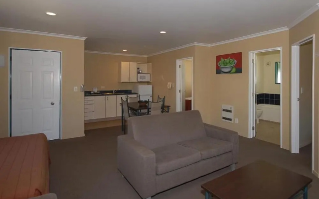 Discovery Motor Lodge – Guest Rooms – Masterton