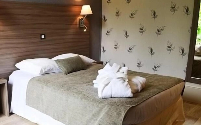 Grand Hôtel de Bourbon-Lancy - Logis - Restaurant et Spa