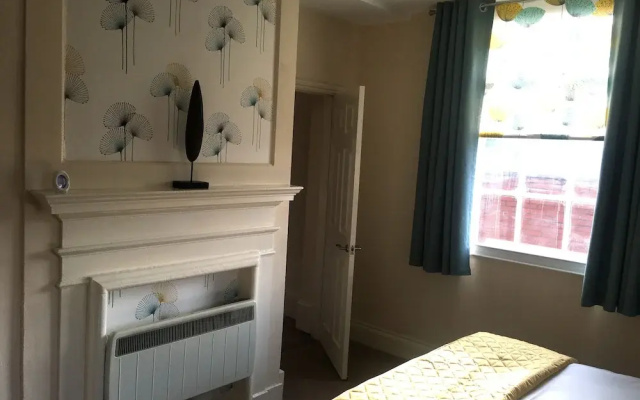 Peel House Apartments