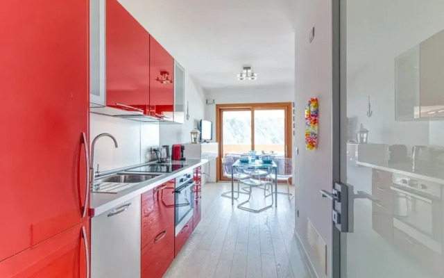 The Lady in Red Studio Flat with Sea View Terrace