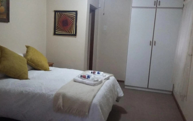 Die Tuis Huis Selfcatering Guesthouse