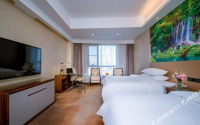 Vienna International Hotel (Wuhan Workers' Culture Palace Jiyuqiao Metro Station)