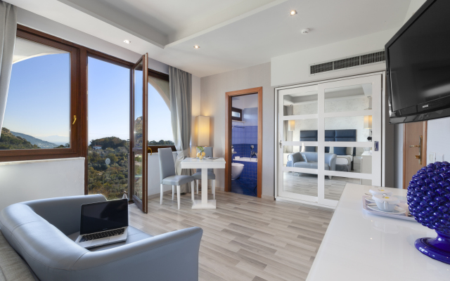 Nastro Azzurro Resort