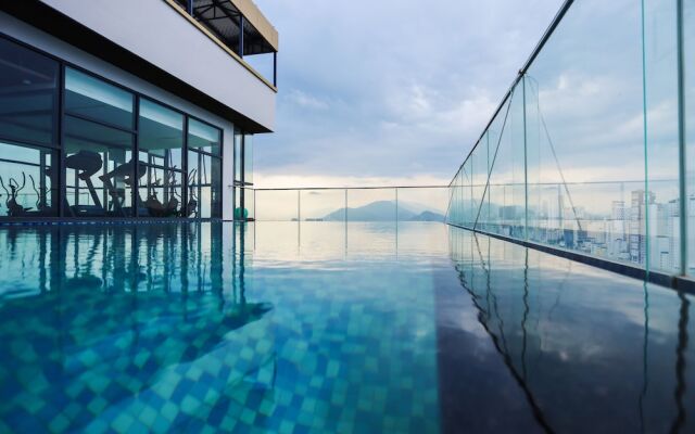 Miracle Luxury Hotel