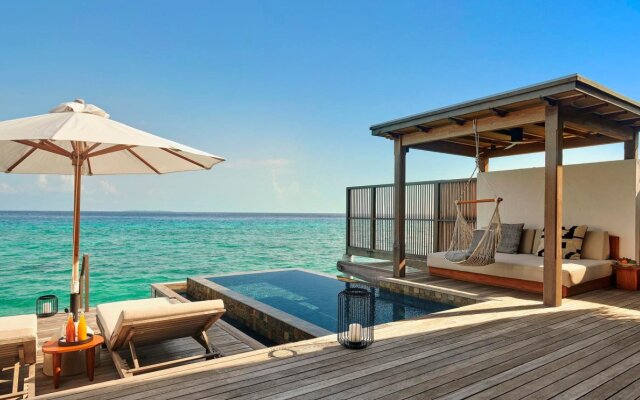 Fairmont Maldives, Sirru Fen Fushi