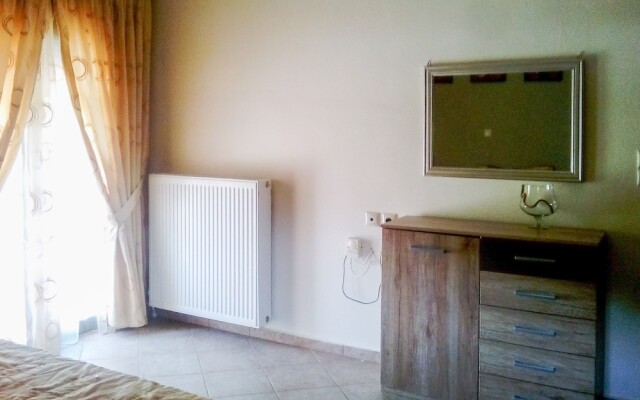 Rural Spacious Villa with Pool at Central Crete