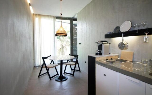Despotiko Apartment Hotel & Suites