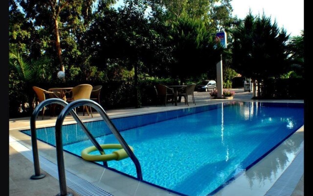 Nihan Hotel