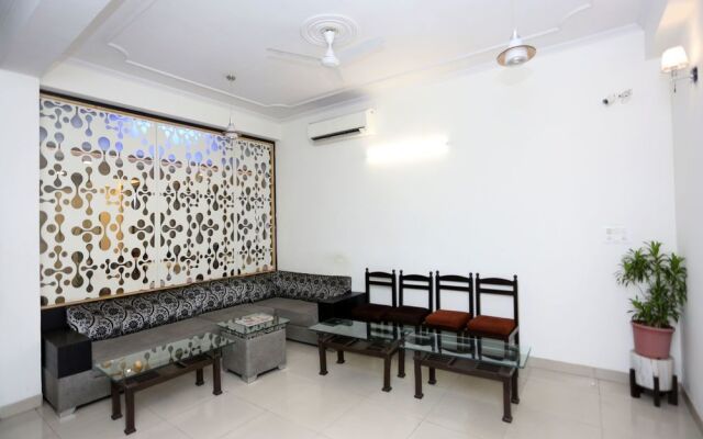OYO 9594 Hotel Shree Residency