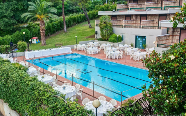 Garden Hotel
