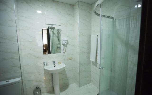 Hotel & Cafe Batus