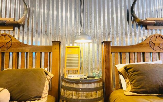 Deluxe Big Texan Multi Suite