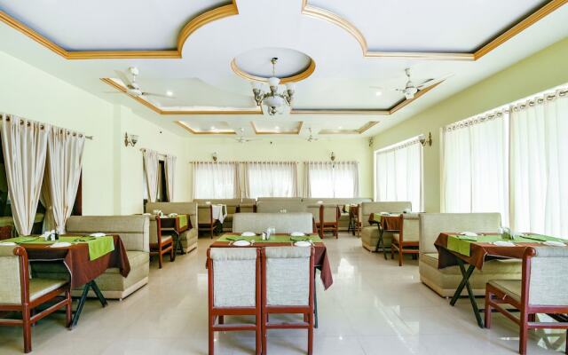 Hotel The Gentleman by OYO Rooms