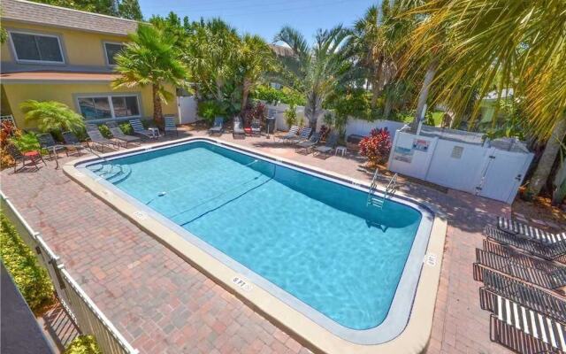 Waves 17 - One Bedroom Condo