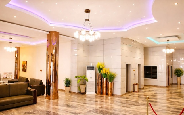 Pinnacle Castle Hotel Asaba