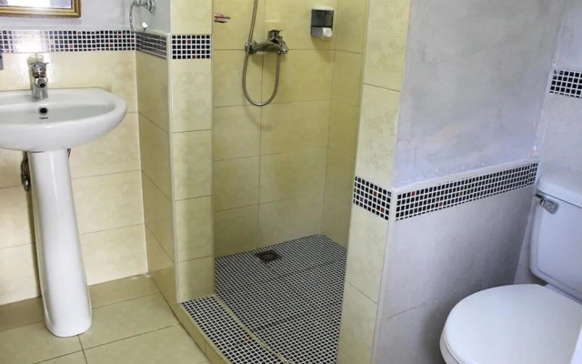 Hostal Mayuly & Alex