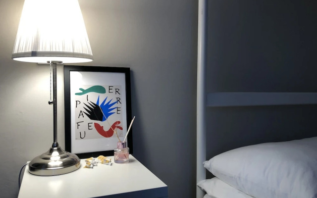 YH GuestHouse - Hostel