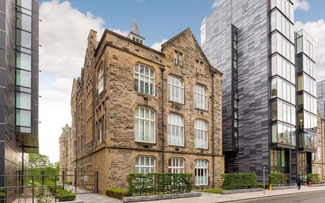 Modern Simpson Loan Apt With Lift and Parking