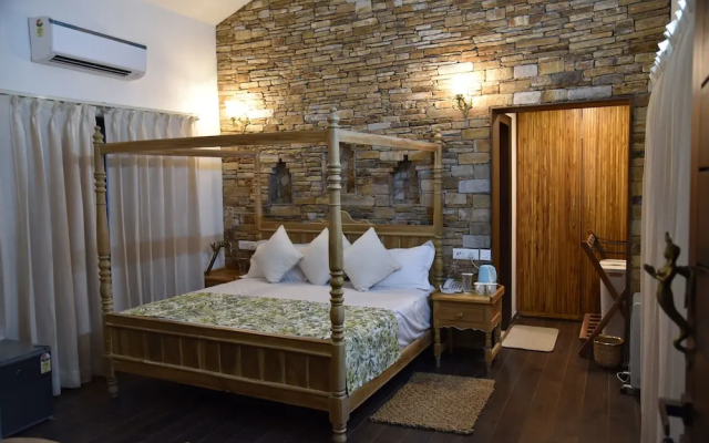 Tree of Life Vanvilas Riveredge