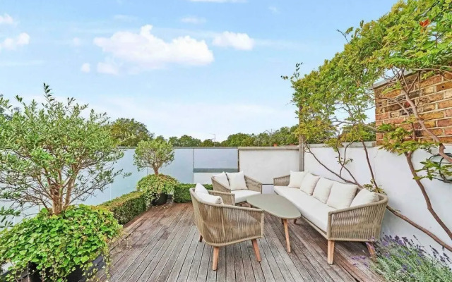 Luxury 3-bed Apartment in Central London