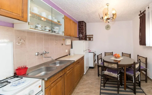 Apartment Eni