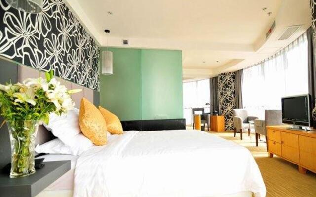 Wuhan Zhuo Yue Holiday Hotel