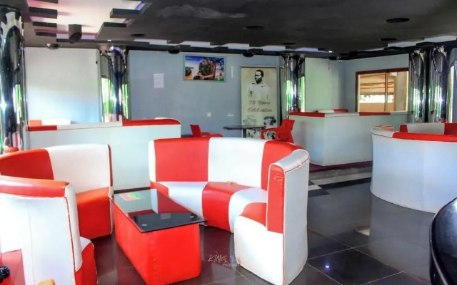 Lee Njiru Resort