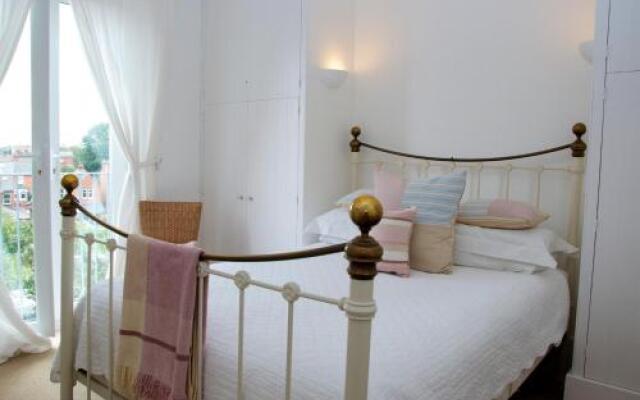 onefifty cowes / bed & breakfast