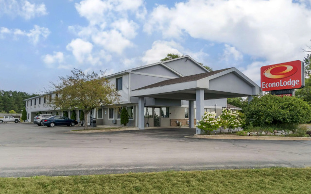 Econo Lodge Traverse City South
