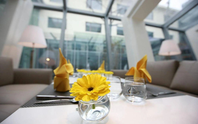 Parkview O.city Hotel
