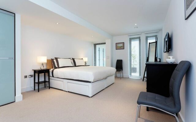 Veeve - Portobell Square