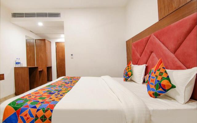 Fabhotel Suman Castle