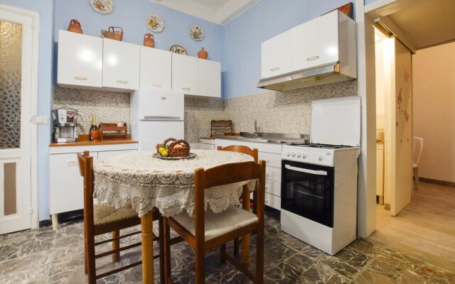 Stunning Home in Parghelia With Wifi and 5 Bedrooms