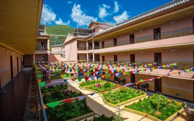 Lugu Shiguang Hotel
