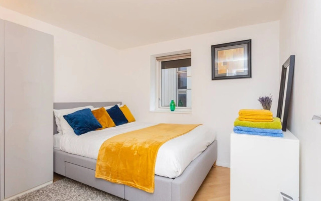 Beautiful 1 Bed Central London Apartment