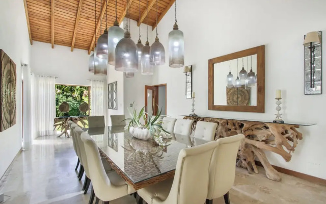 Luxurious 5-bdr villa at Casa de Campo