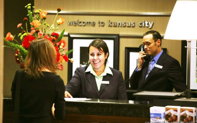 Hampton Inn & Suites Kansas City-Country Club Plaza