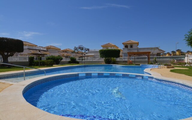 Nice holiday home in Lo Crispin near Ciudad Quesada with shared pool