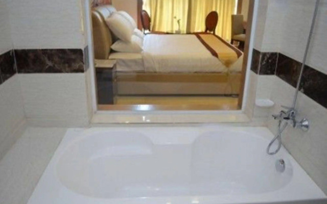 Royal President Hotel
