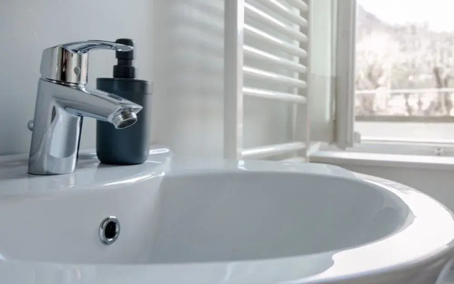 Boulevard 900 - Comfort and Style - Entire Structure 12 Beds