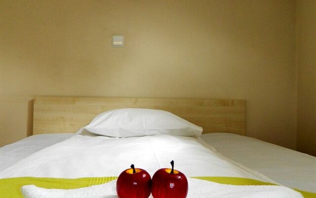 Apple Economy Hotel