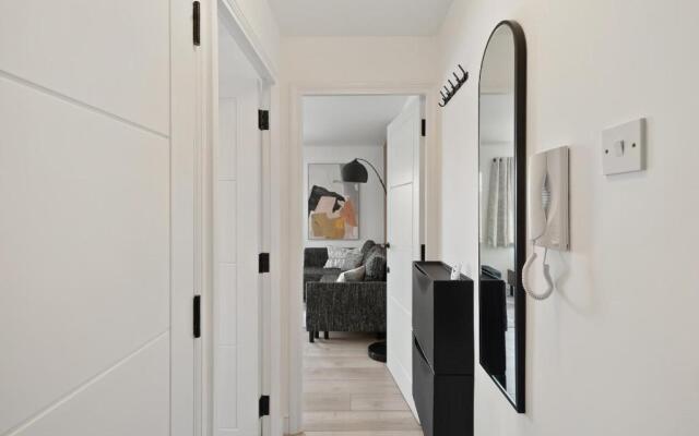 Tropical Inspired 2-Bedroom Flat