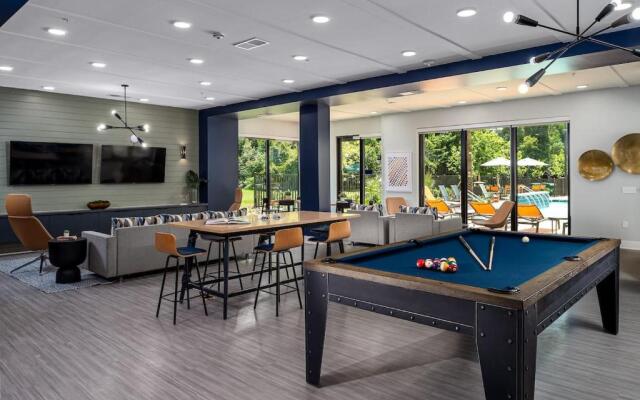 Deluxe One Bedroom Apartment