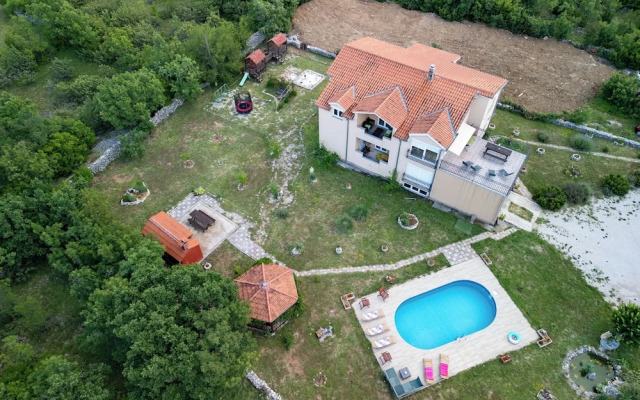 Villa Bravic 4*, Nature Home With Pool Near Split