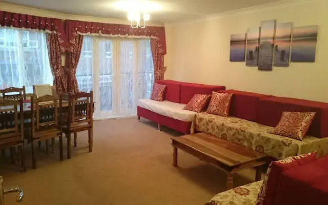 Cheltenham Apartments